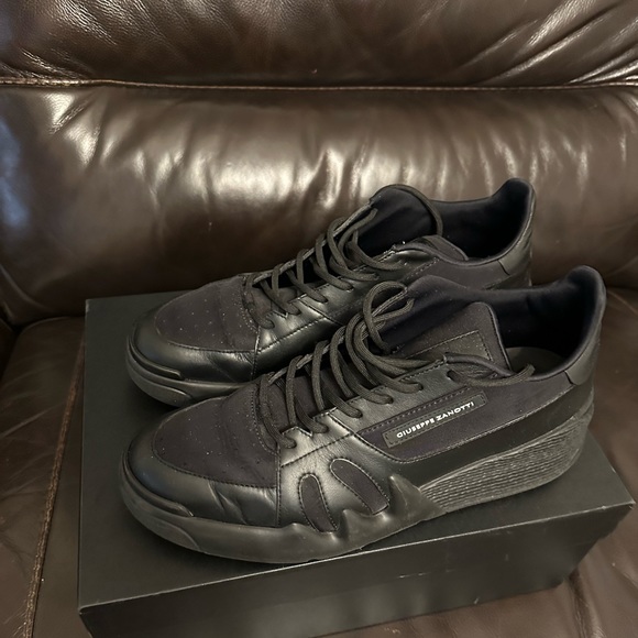 Giuseppe Zanotti in great condition